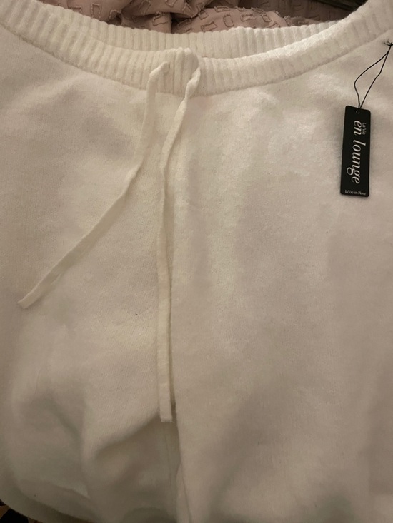 La Vie En Rose Pants - White Cozy Drawstring Lounge Sweatpants